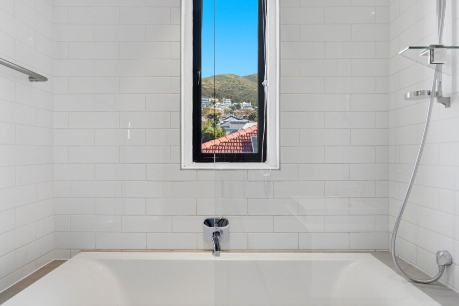 2 Bedroom Property for Sale in Green Point Western Cape